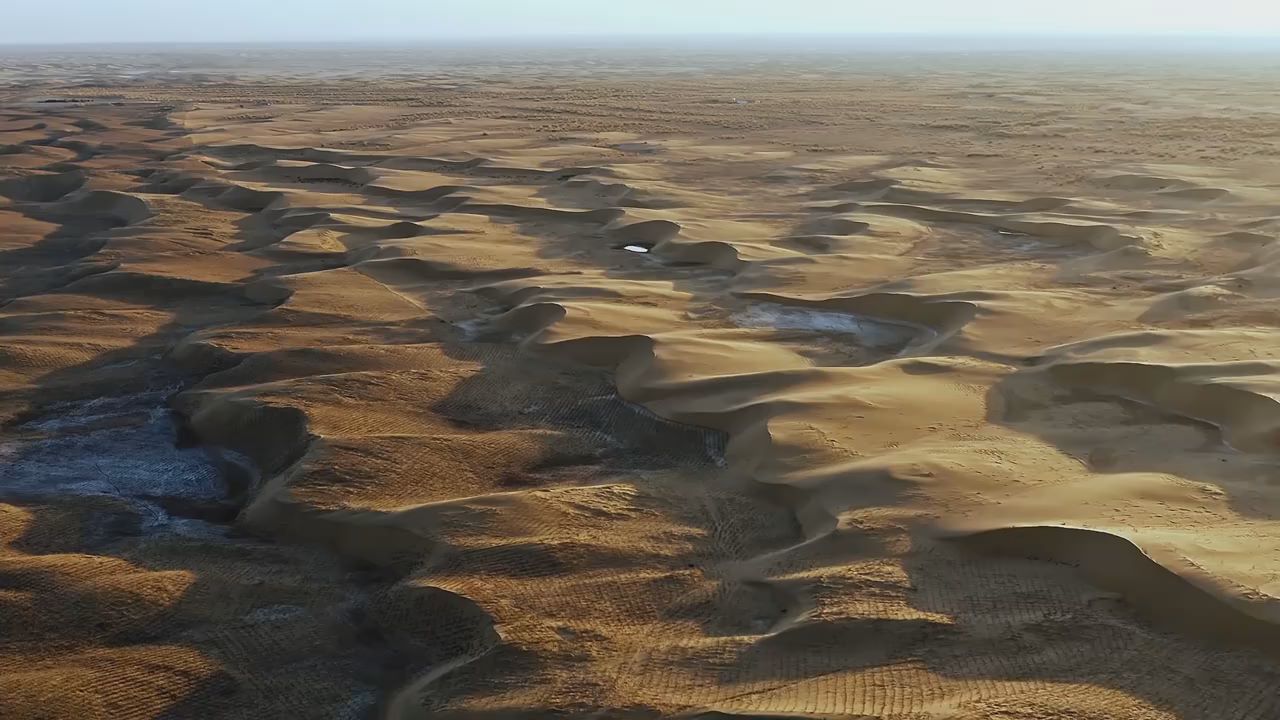 卫星图看库布齐沙漠:沙漠深处生出绿洲 19.