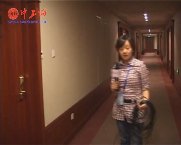 中工网记者午间探访代表驻地