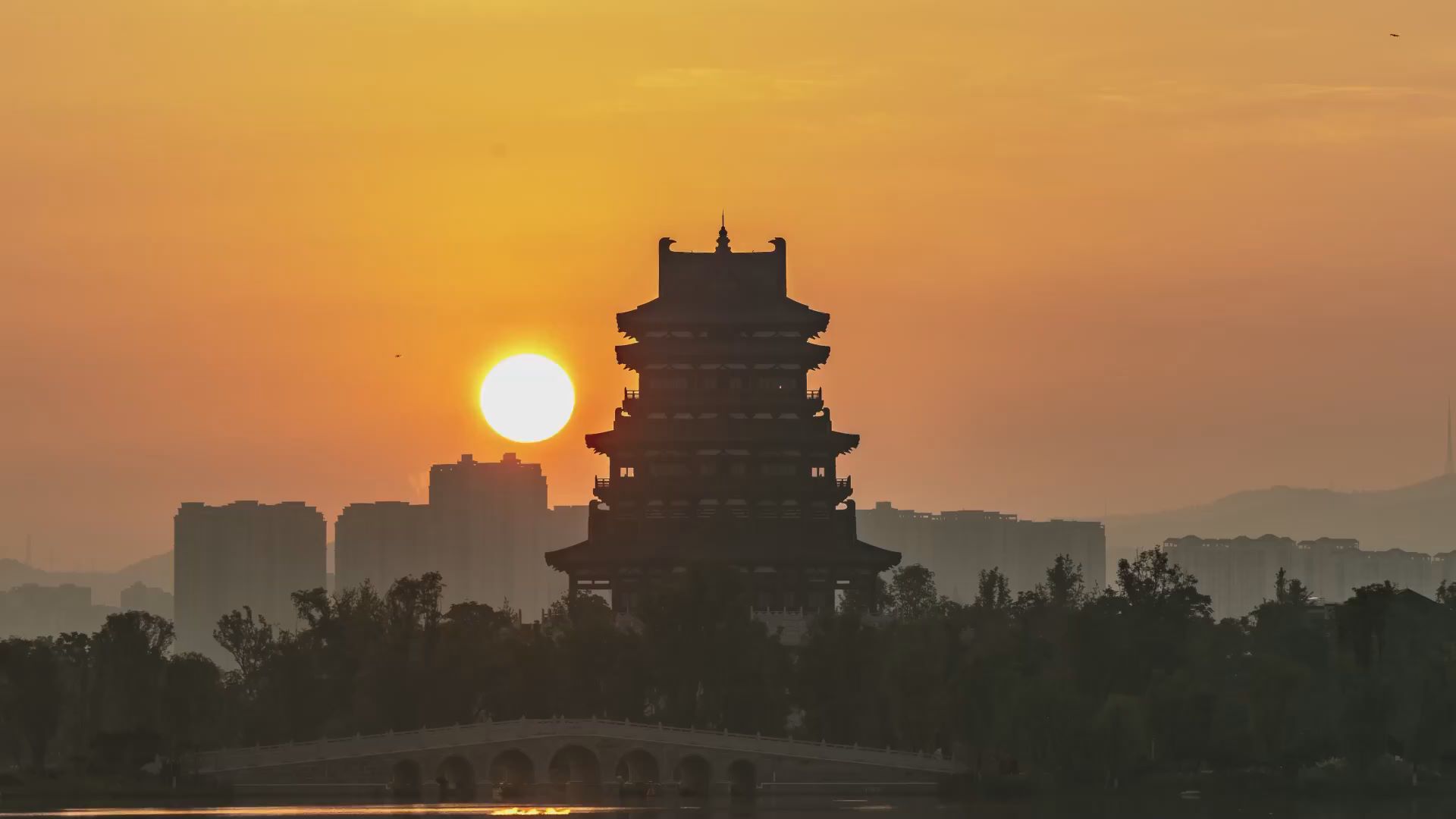 一曲听尽“万千”气象 成都世运会开幕式主题曲MV发布